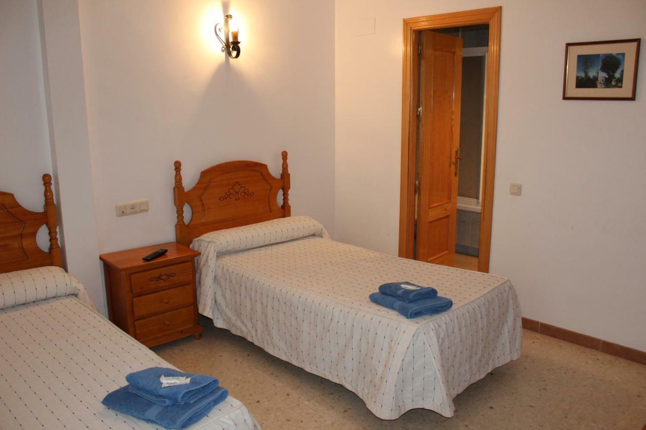 Posada Manolon Santa Cruz de Moya ภายนอก รูปภาพ