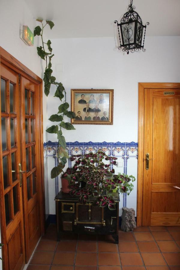 Posada Manolon Santa Cruz de Moya ภายนอก รูปภาพ