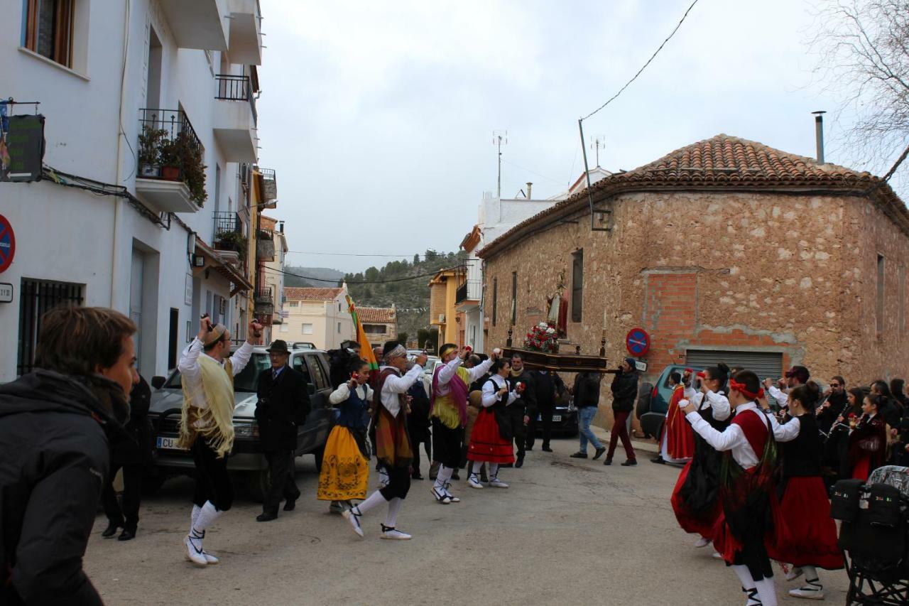 Posada Manolon Santa Cruz de Moya ภายนอก รูปภาพ