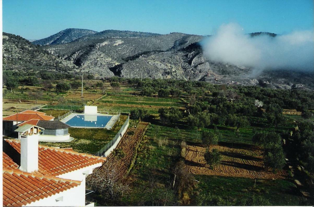 Posada Manolon Santa Cruz de Moya ภายนอก รูปภาพ